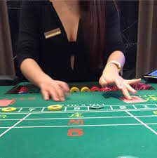 Filipino player joining a bingo room on 56 ph using a mobile phone